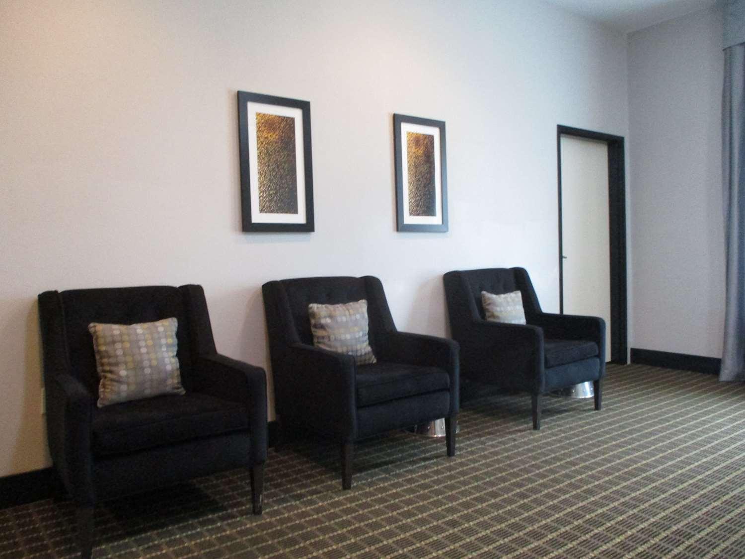 Best Western Plus Regency Park Walker Extérieur photo