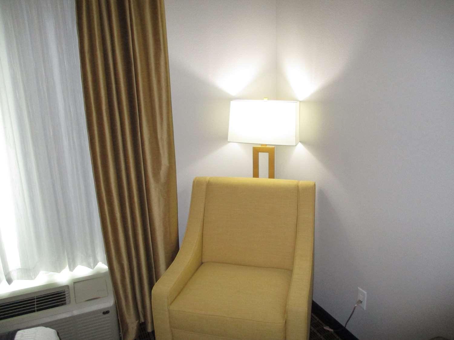 Best Western Plus Regency Park Walker Extérieur photo